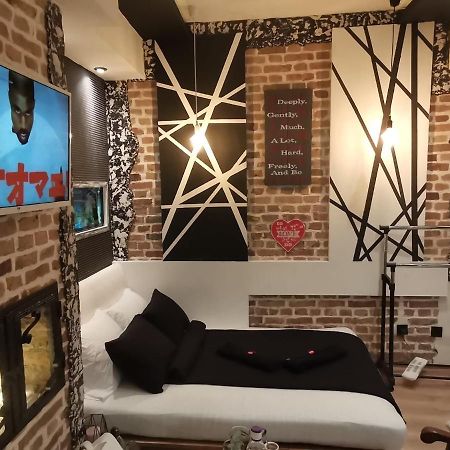 Studio Apartman Black & White Centar Sarajevo Free Parking Εξωτερικό φωτογραφία