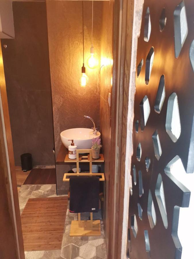 Studio Apartman Black & White Centar Sarajevo Free Parking Εξωτερικό φωτογραφία